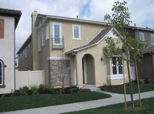 425 Kiawah River Dr, Oxnard, CA 93036