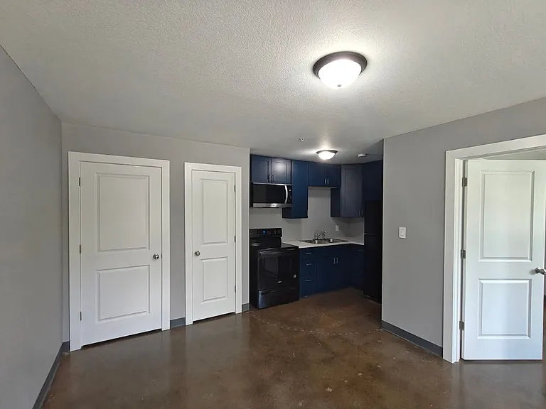 1336 N Walnut St — Photo 31