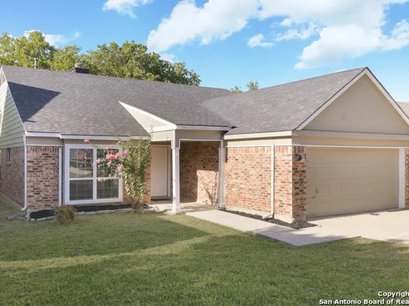 8639 Silent Oaks, San Antonio, TX 78250