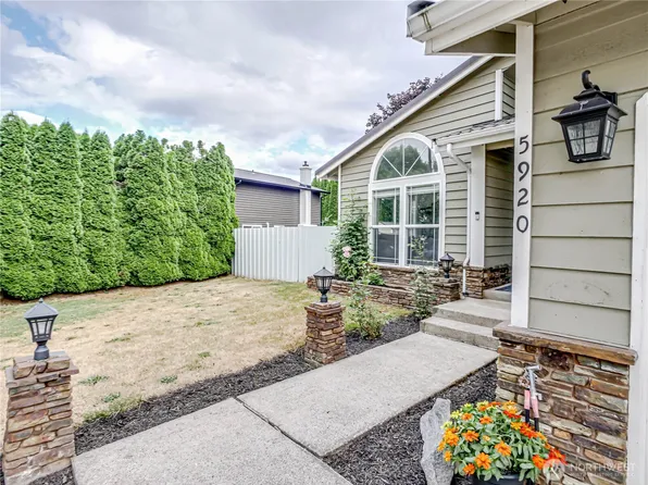 5920 35th Way SE, Auburn, WA 98092