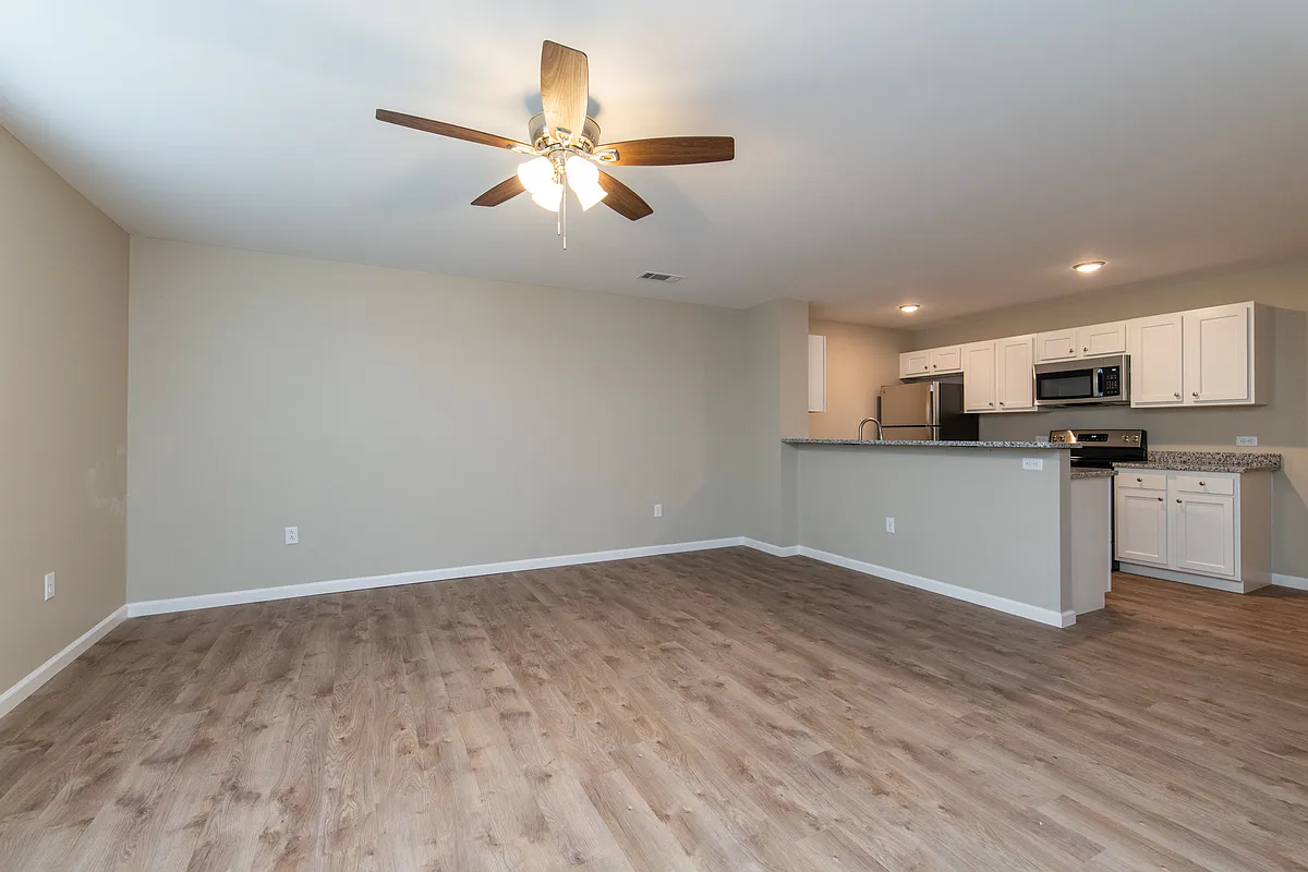 Photo 2 of 10 - 132 Alycia Dr #10 - Richmond, KY Living Room - View 1 - 132 Alycia Dr #10