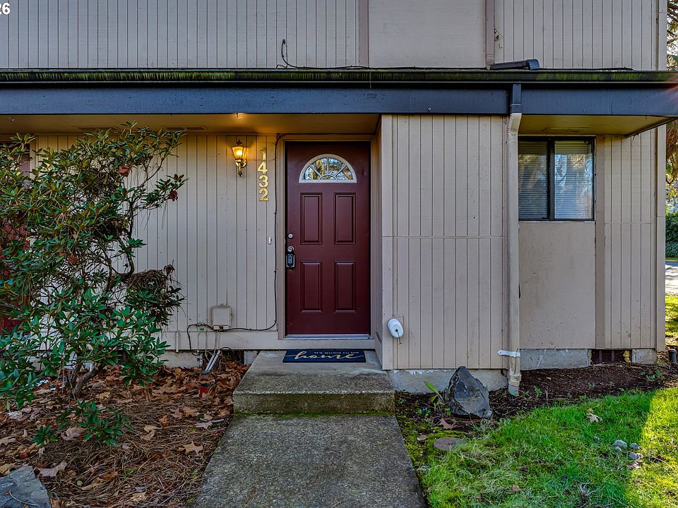 1st image of 1432 Fetters Loop