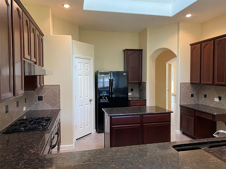 22055 Canyonwood Park Ln — Photo 6