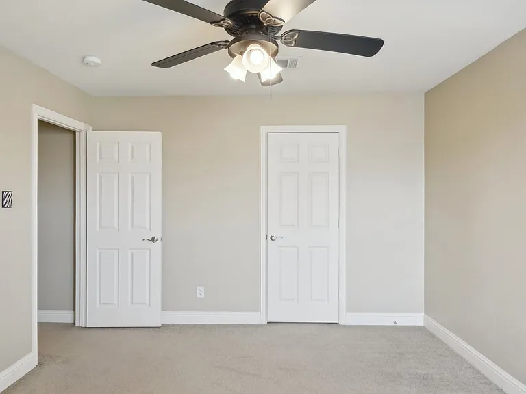 313 Country Lakes Dr — Photo 28