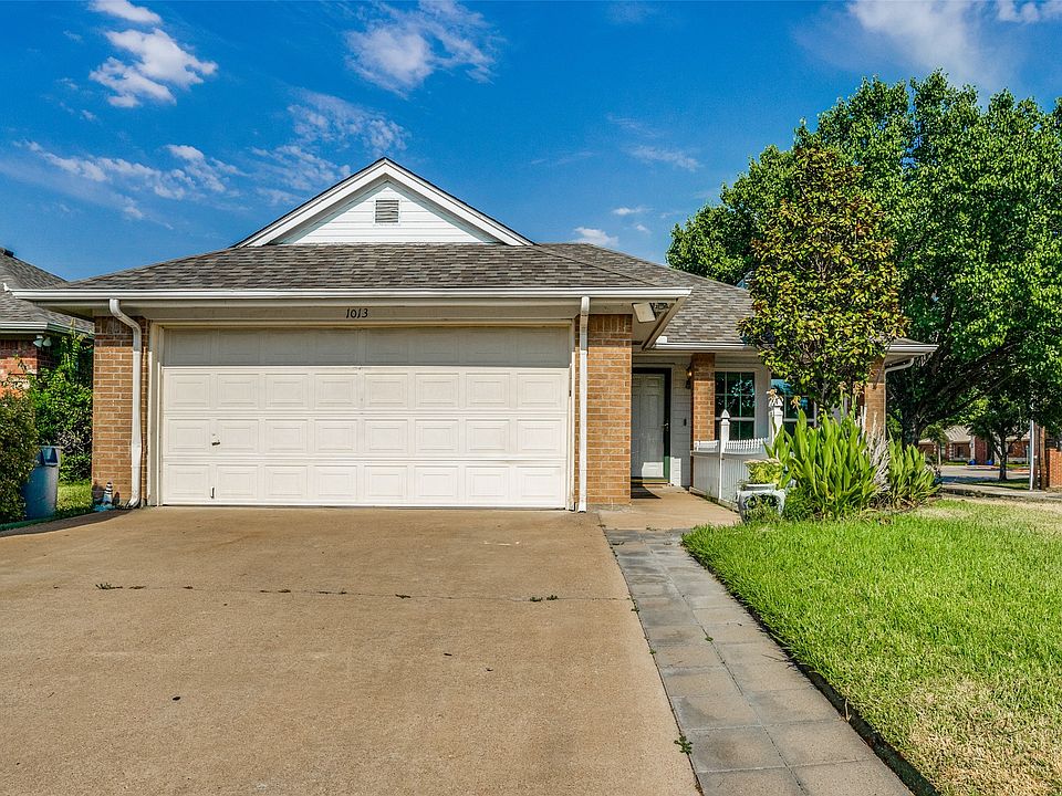 1st image of 1013 Meadow Cir N