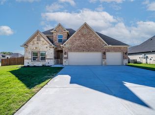 901 Eva Ln, Greenville, TX 75402
