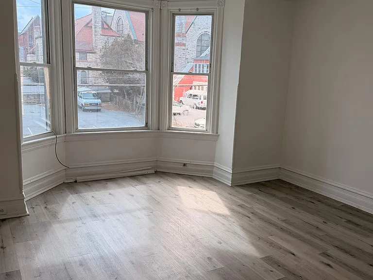 525 Buttonwood St — Photo 13