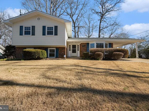 5015 Stone Haven Dr, Annandale, VA 22003