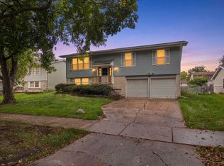 149 S Lancaster Dr, Bolingbrook, IL 60440