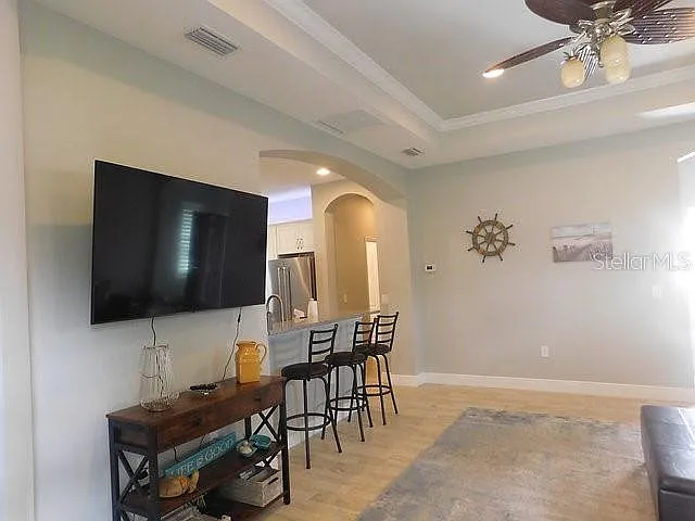3 bed, 2.0 bath, 1331 sqft, $7,000 — Photo 4