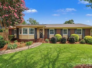 3330 Woodleaf Rd, Charlotte, NC 28205