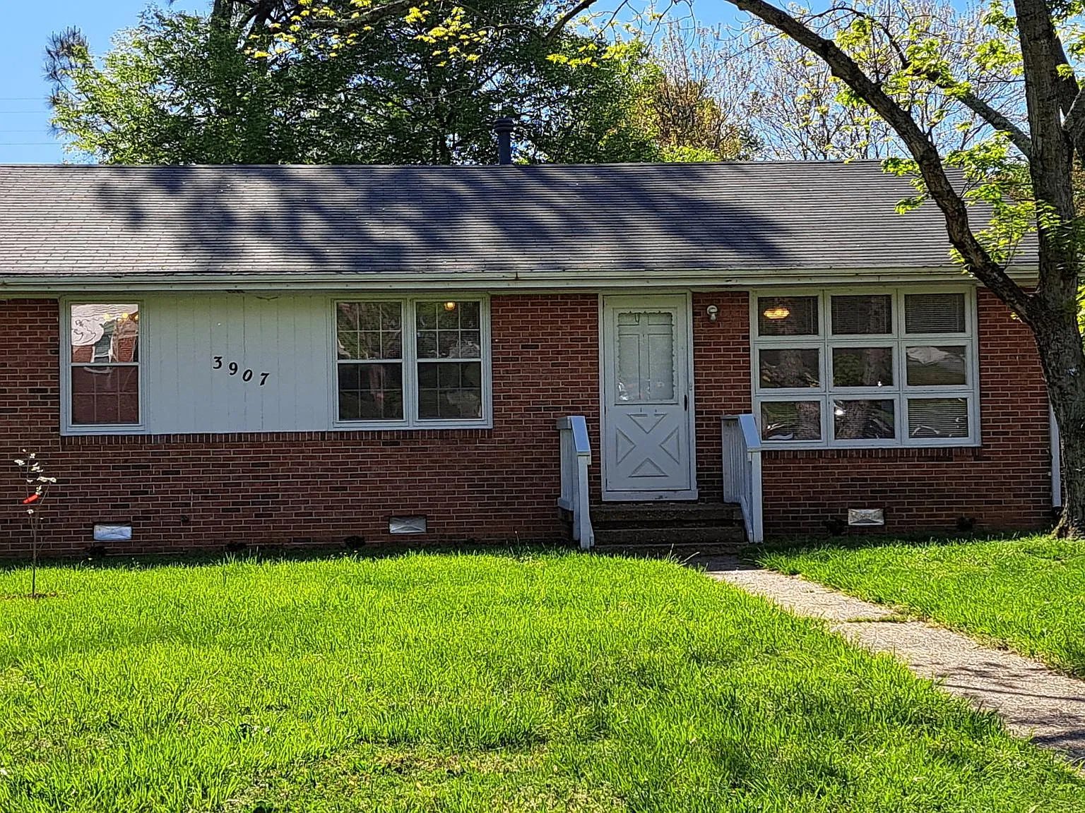 3 bed, 1000 sqft, $1,750 — Photo 2