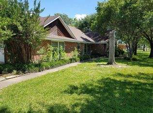 218 Josey Ln, Red Oak, TX 75154