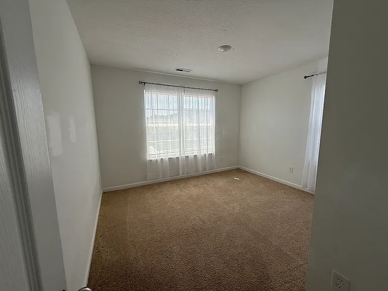 577 Freedom Dr — Photo 26