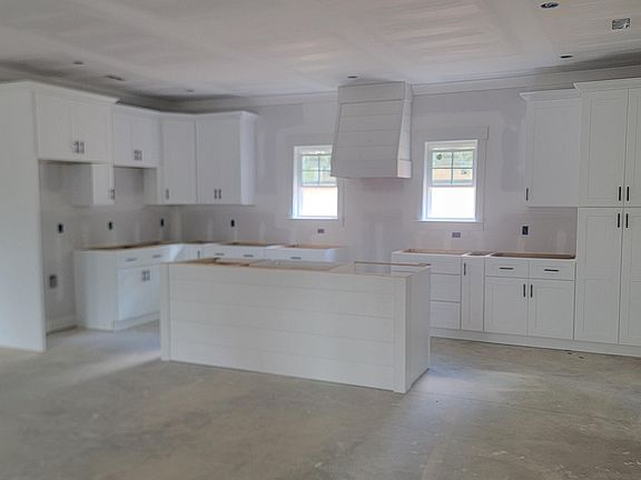 5th image of 7853 Sims Rd
