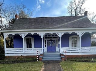 240 E 1st St, Luverne, AL 36049