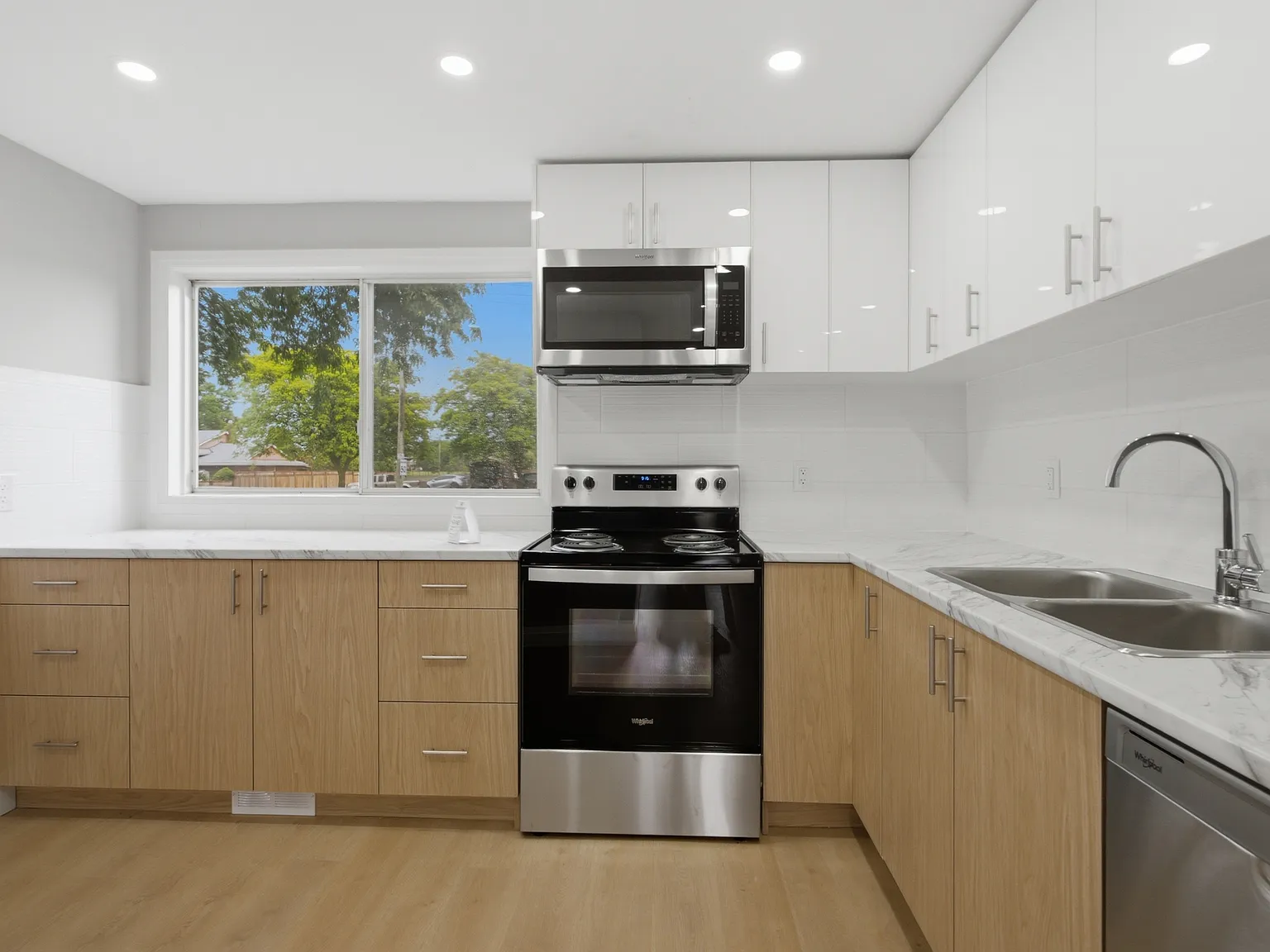 311 Bunting Road — Photo 2