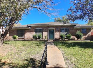 4917 Willowhaven Cir, Garland, TX 75043