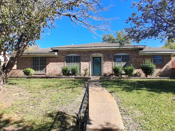 4917 Willowhaven Cir, Garland, TX 75043