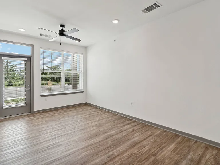 The Depot Luxury Apartments — Photo 79