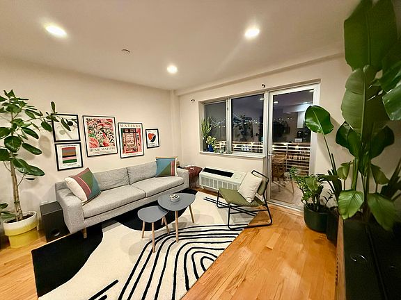 3rd image of 2315 Astoria Blvd APT 4D