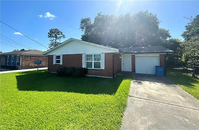 355 Evelyn Dr