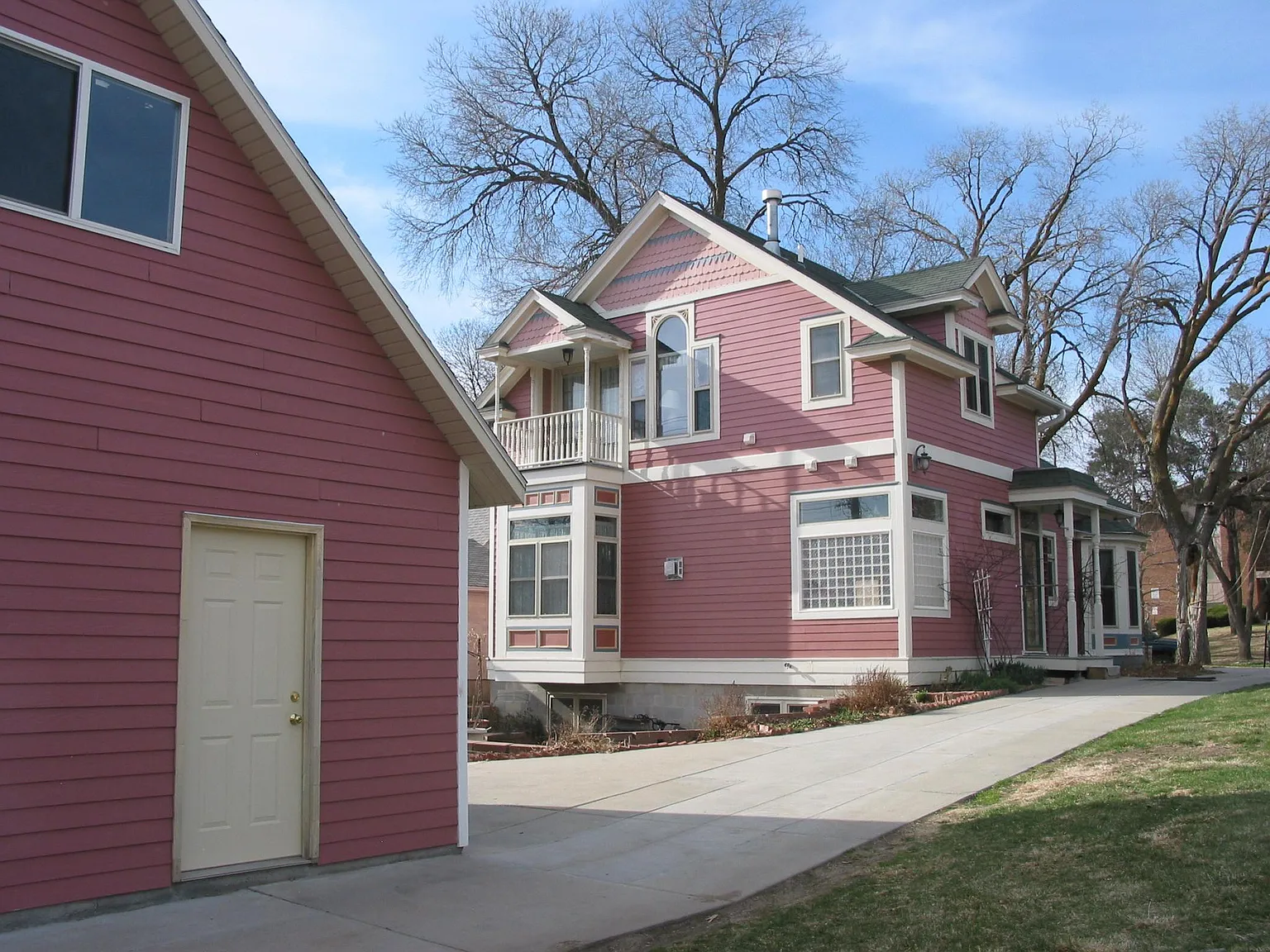 4 bed, 3.5 bath, 2749 sqft, $2,595 — Photo 4