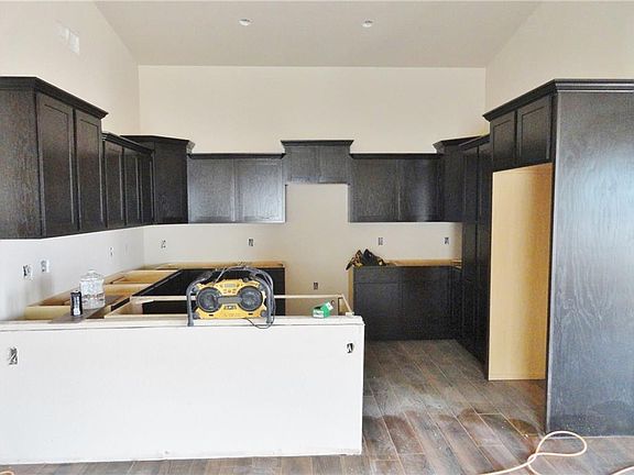 2nd image of 812 Bronze Hill Ave