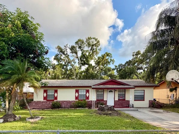 4403 Dolphin Dr, Tampa, FL 33617