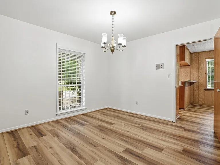 10240 Post Oak Dr — Photo 13