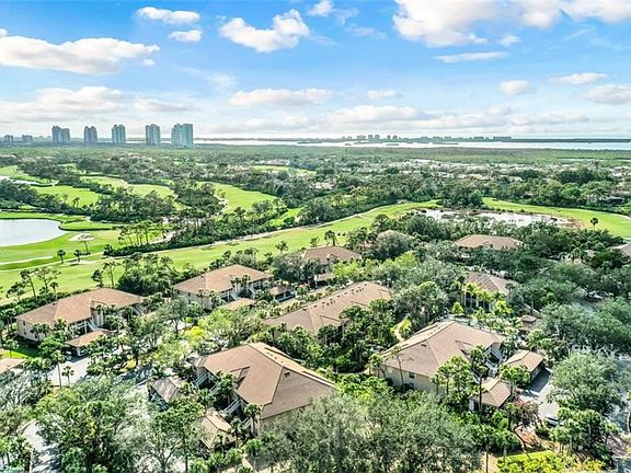 4th image of 4130 Sawgrass Point Dr APT 106