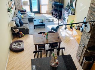 203 S Sangamon St APT 210, Chicago, IL 60607