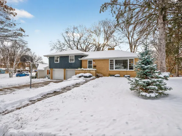 2233 Gilbert Ln, South Saint Paul, MN 55075