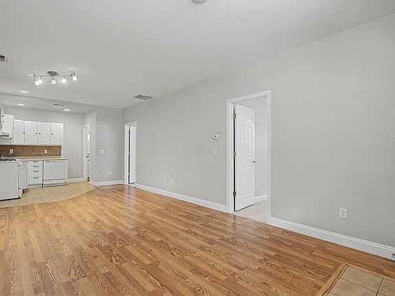 5th image of 95 Court Street #8