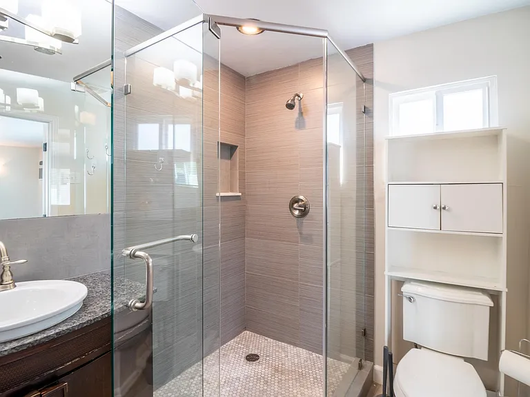 4633 E Devonshire Ave — Photo 12