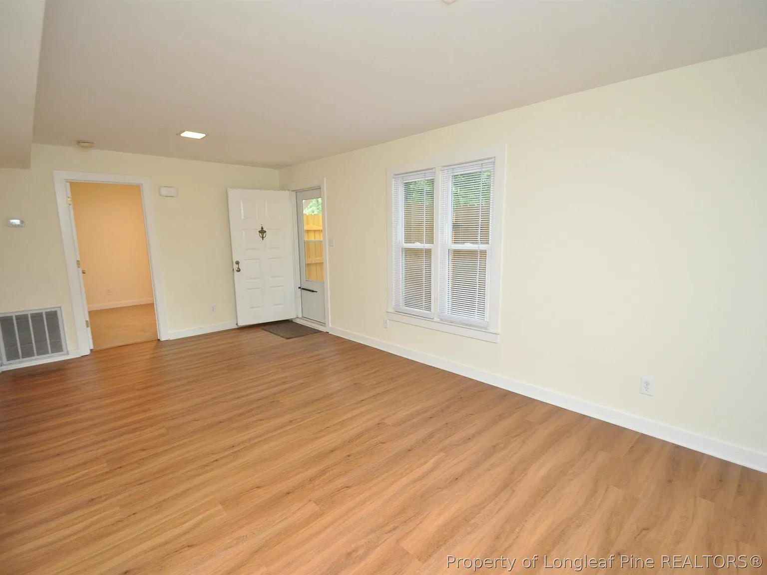 2 bed, 1.0 bath, $1,295 — Photo 4