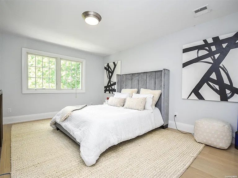 79 Reid Ave — Photo 22
