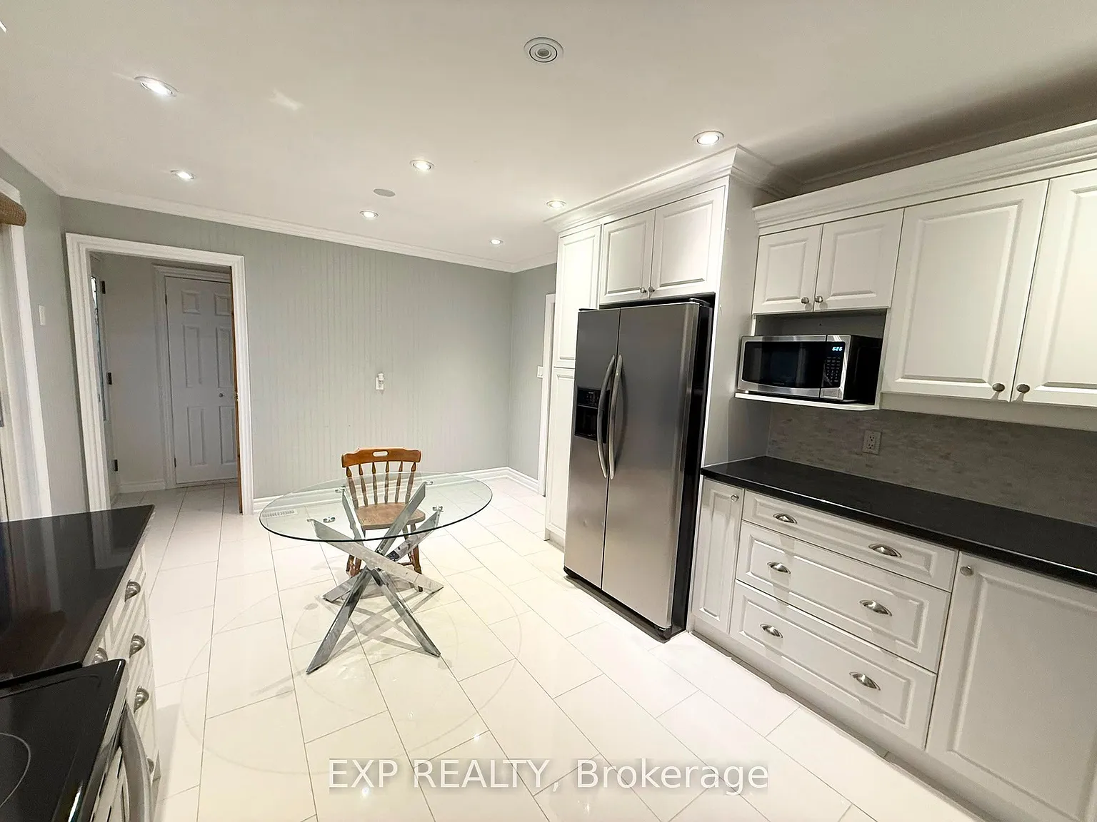 4 bed, $3,600 — Photo 4