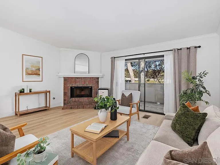 8860 Villa La Jolla Dr #314 — Photo 1