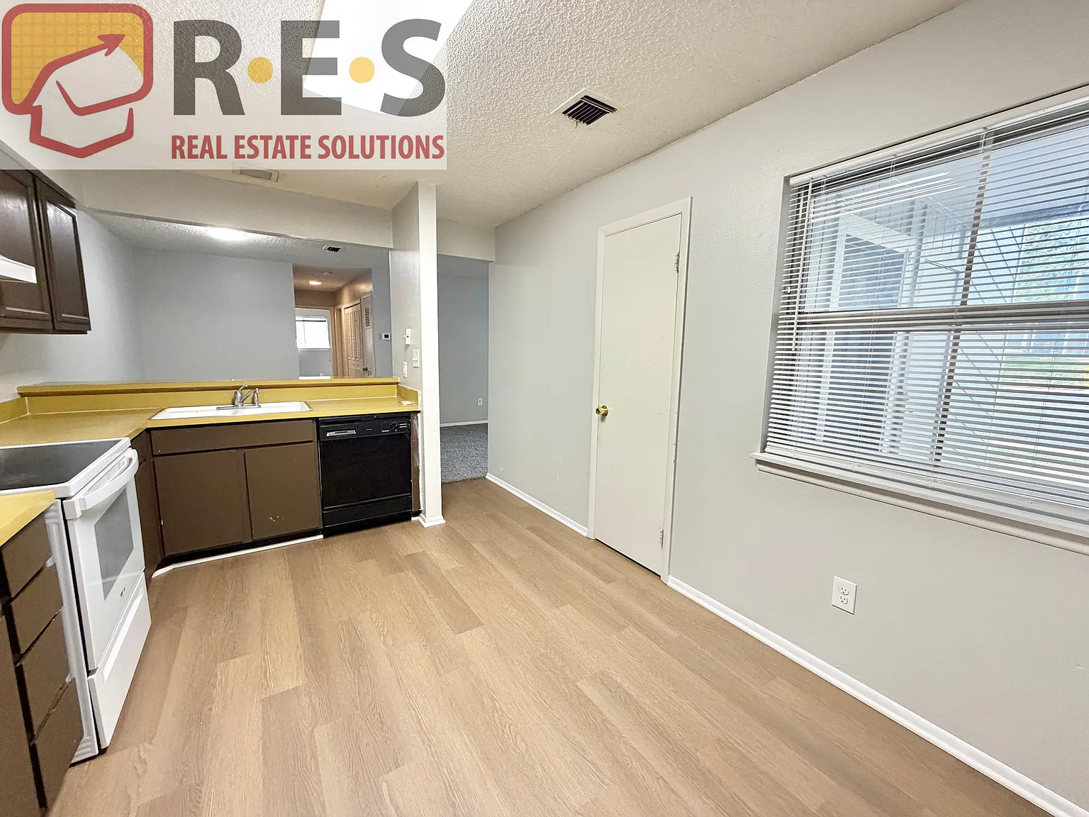 2 bed, 1086 sqft, $1,695 — Photo 4