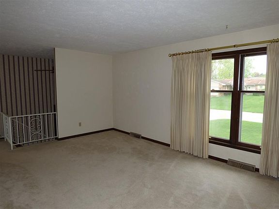 4th image of 1216 Glenwood Park Dr
