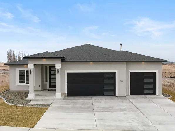 1068 S Florida Loop, Kennewick, WA 99338