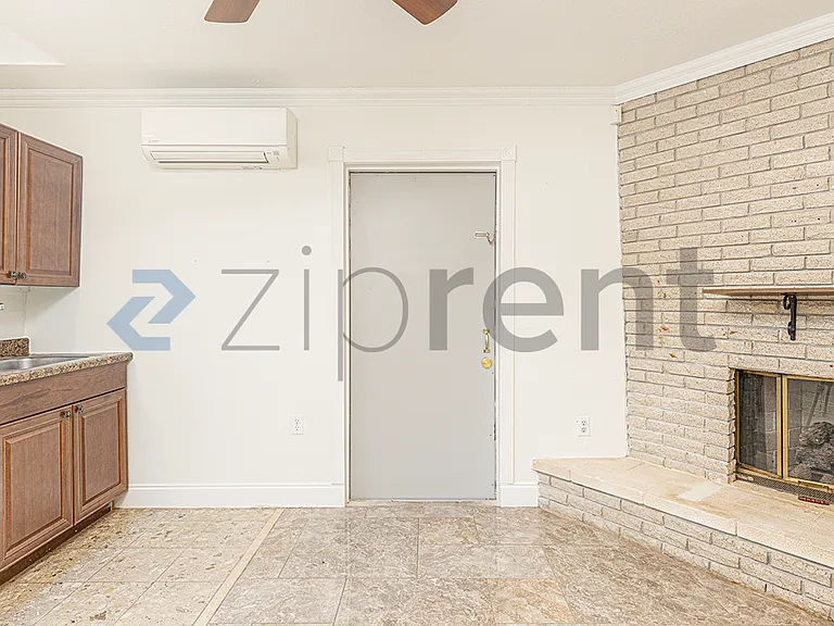 6534 Precourt Dr — Photo 7