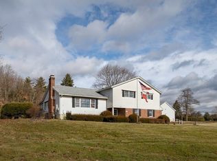 16 Lyman St, Easthampton, MA 01027