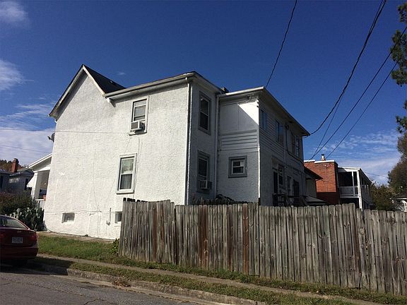 2nd image of 1520 Victor St