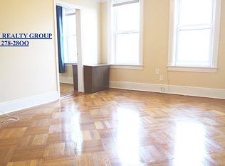 32-80 36th St #C6, Astoria, NY 11106