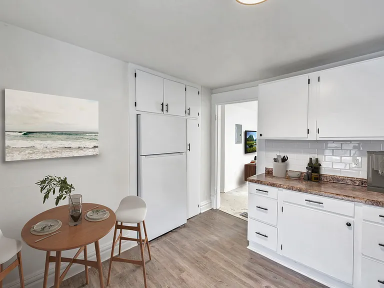 1425 Knollwood Ave #UP — Photo 4