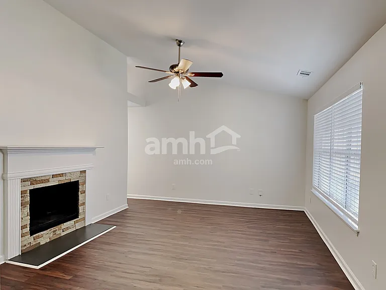602 Fairgreen Trl — Photo 9