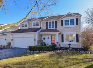 1820 Rampart Ct, Naperville, IL 60565