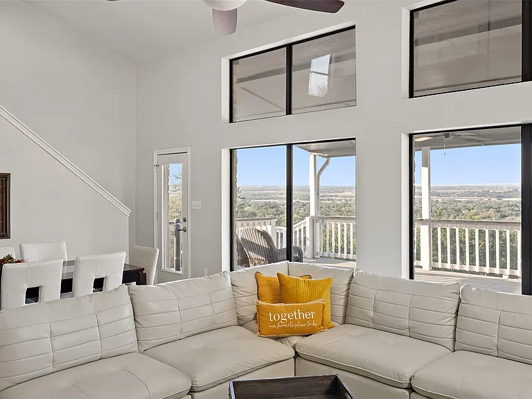 414 Gregg Dr — Photo 3